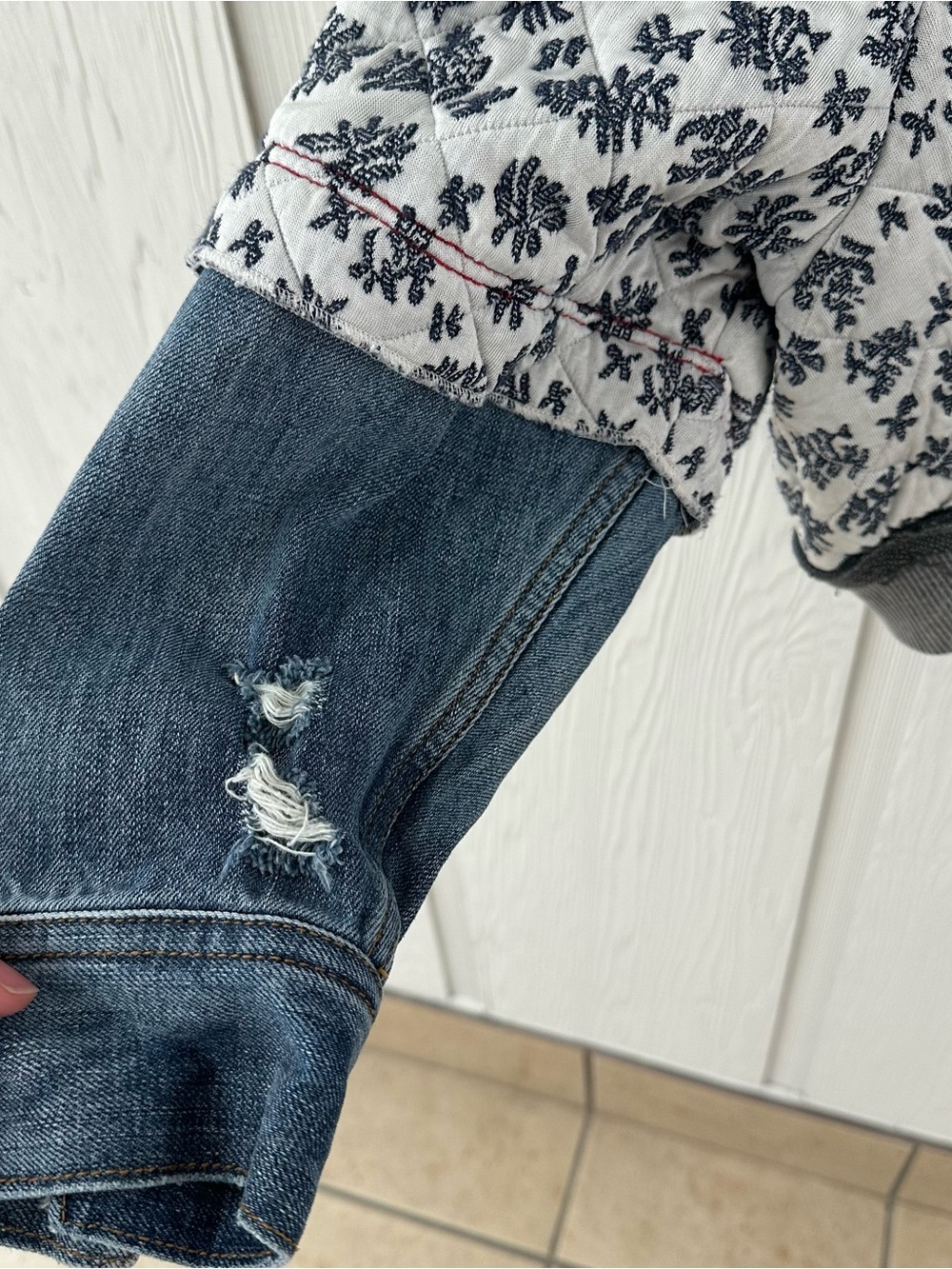 Free People Ditsy Floral Print Denim and Quilted jacket - Picture 5 of 8